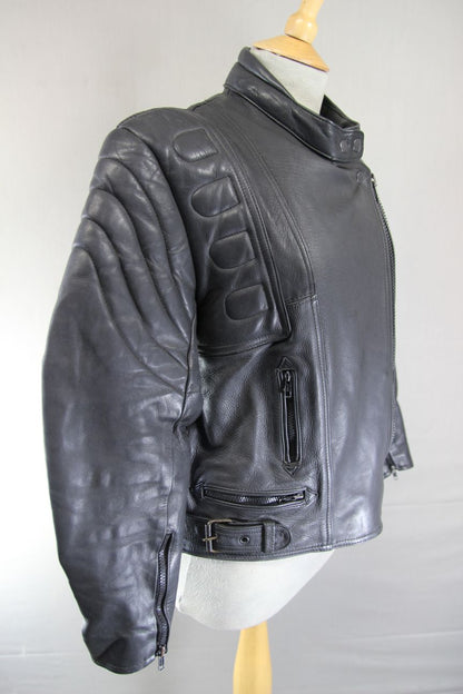 AKITO CLASSIC BLACK LEATHER BIKER JACKET WITH BACK PROTECTOR: SIZE 14