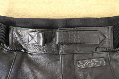 SWIFT INNOVATION LEATHER BIKER TROUSERS + KNEE ARMOUR SIZE 14: WAIST 30"/LEG 31"