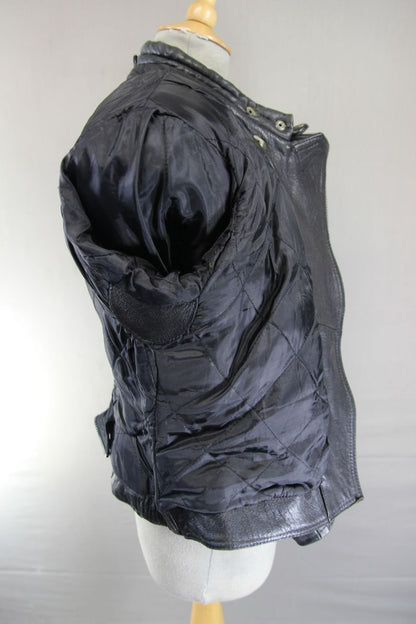 CLASSIC J&S LEATHERS BLACK BIKER JACKET: SIZE 10/34 INCH CHEST