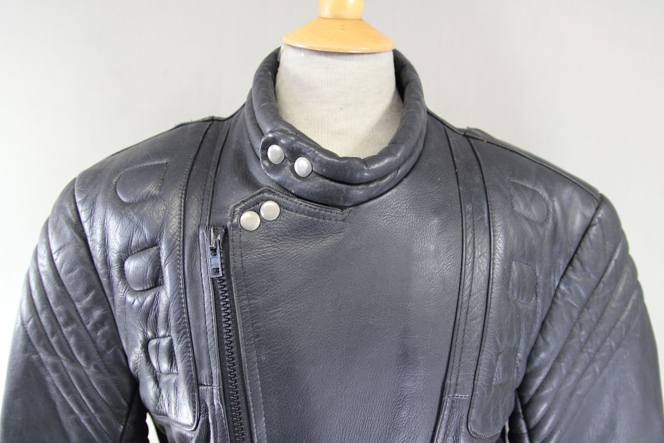 J&S CLASSIC BLACK LEATHER BIKER JACKET 44 INCH CHEST