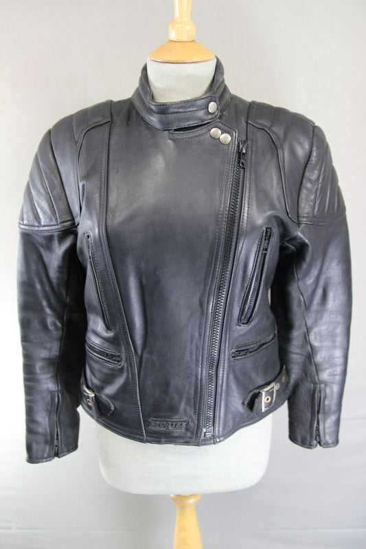 CLASSIC SPORTEX A5 BLACK LEATHER BIKER JACKET: SIZE 12/34 INCH CHEST