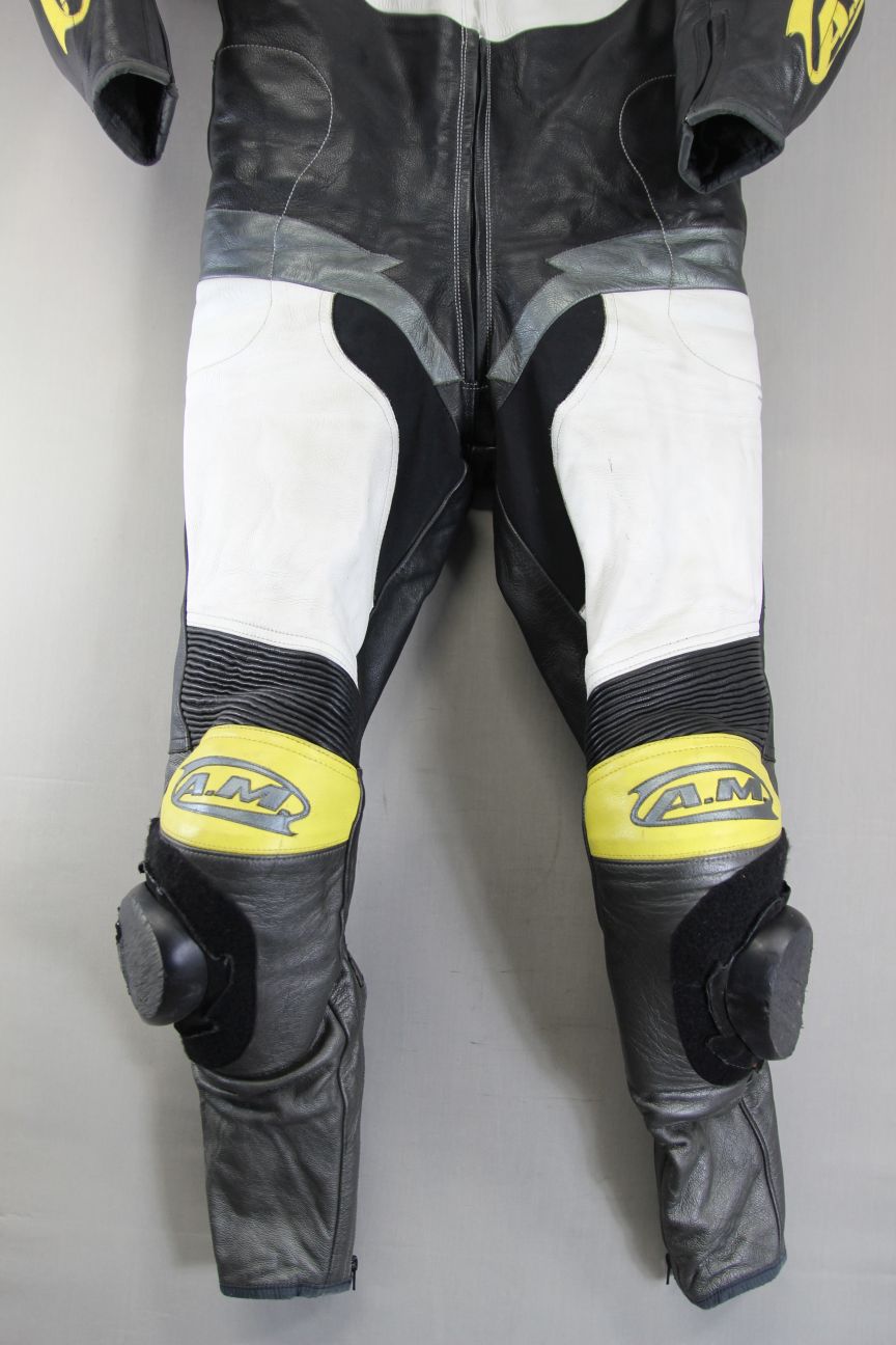 BRITISH MADE 1 PIECE A.M. LEATHERS 'DUCATI' BIKER SUIT+ARMOUR/KNEE SLIDERS 42"