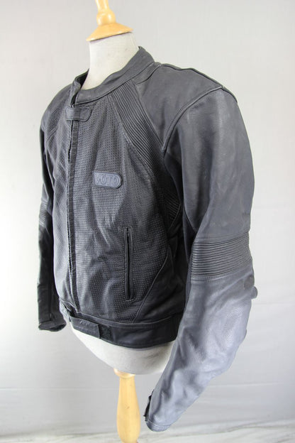 VOTO BLACK LEATHER BIKER JACKET WITH BACK, SHOULDER & ELBOW ARMOUR: 46-48 IN/2XL