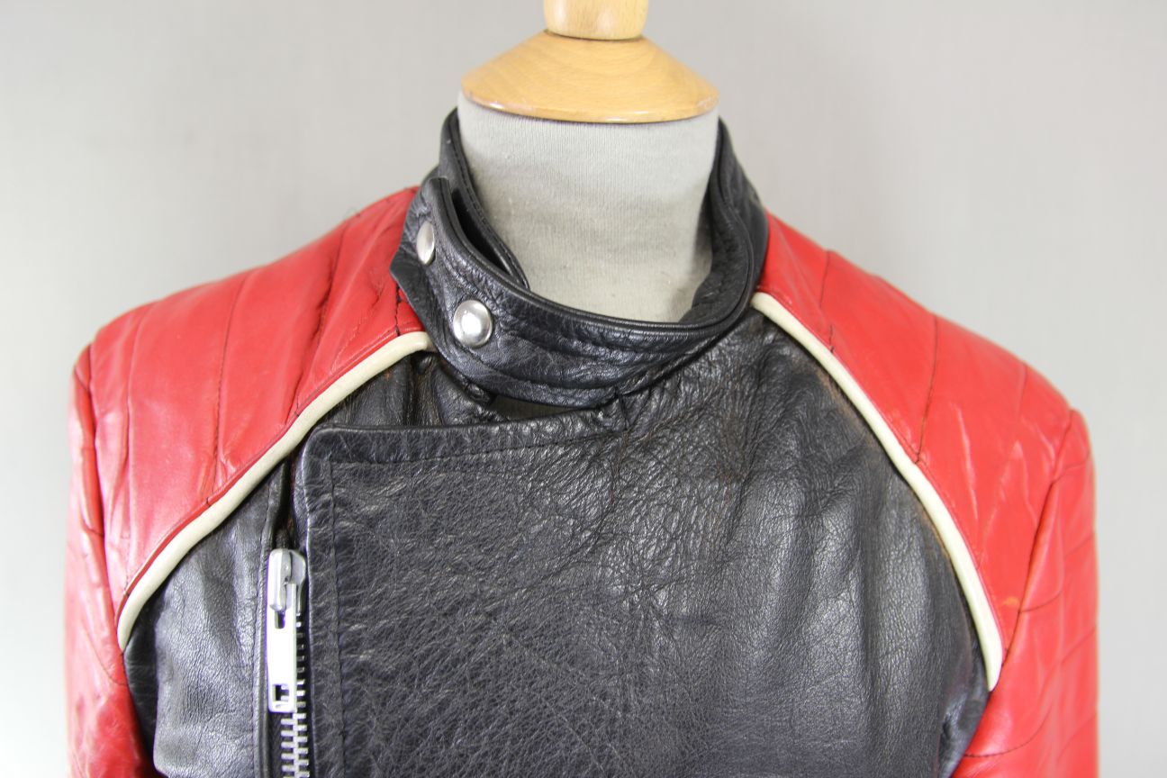 VINTAGE 1970's BLACK, RED & WHITE LEATHER BIKER JACKET 40 INCH CHEST