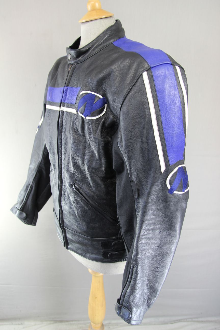 NITRO BLACK, BLUE & WHITE LEATHER BIKER JACKET WITH CE ARMOUR 42-44 INCH/LARGE