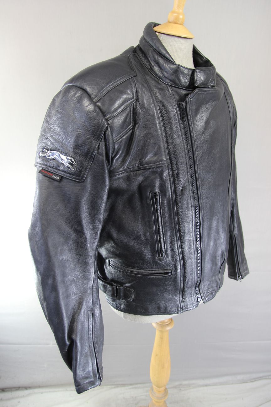 HUNTER CLASS BLACK LEATHER BIKER JACKET WITH REMOVABLE PROTECTORS 46 INCH/XL