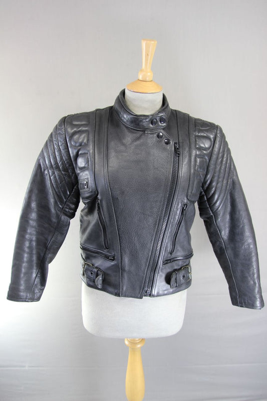 CLASSIC AKITO BLACK LEATHER BIKER JACKET: SIZE 12/34 -36 INCH CHEST