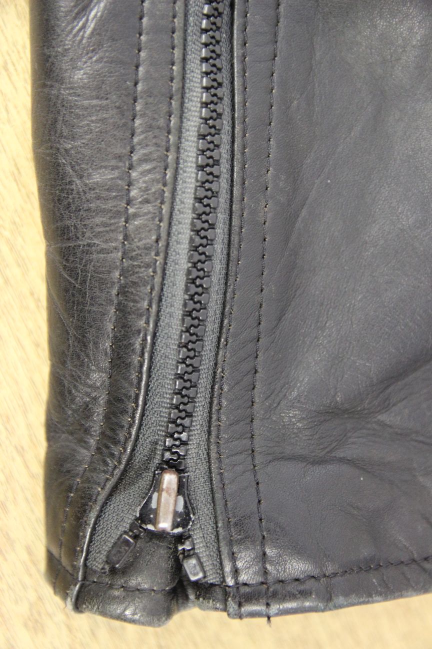 VINTAGE 1970's/1980's NICE BLACK & GREY COWHIDE LEATHER BIKER JACKET 40-42 INCH