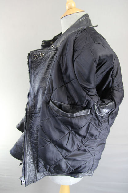 CLASSIC AKITO T-FORCE BLACK LEATHER BIKER JACKET: SIZE 16/38 INCH CHEST