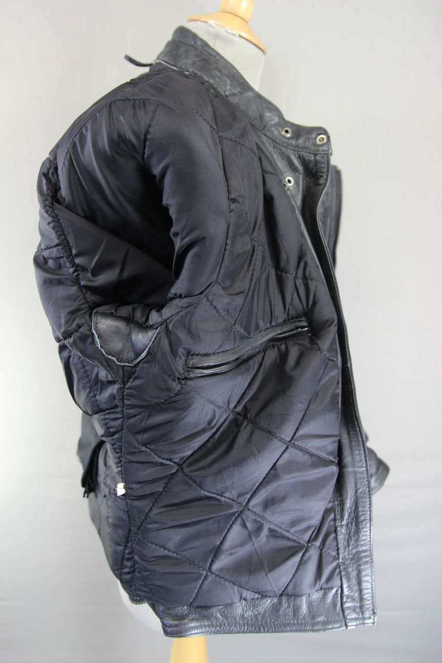 CLASSIC AKITO T-FORCE BLACK LEATHER BIKER JACKET: SIZE 16/38 INCH CHEST