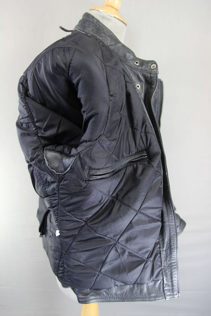 CLASSIC AKITO T-FORCE BLACK LEATHER BIKER JACKET: SIZE 16/38 INCH CHEST