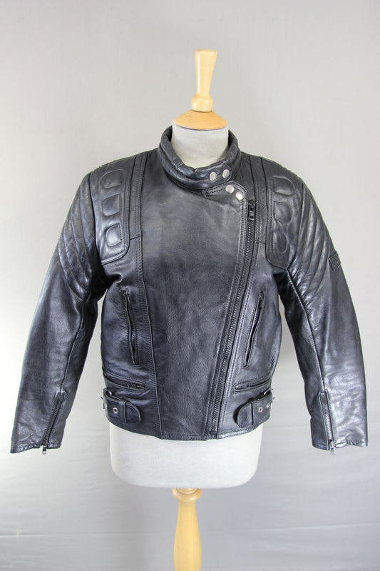 CLASSIC JUST BIKERS BLACK LEATHER COTTON LINED BIKER JACKET: SIZE 10 34 INCH