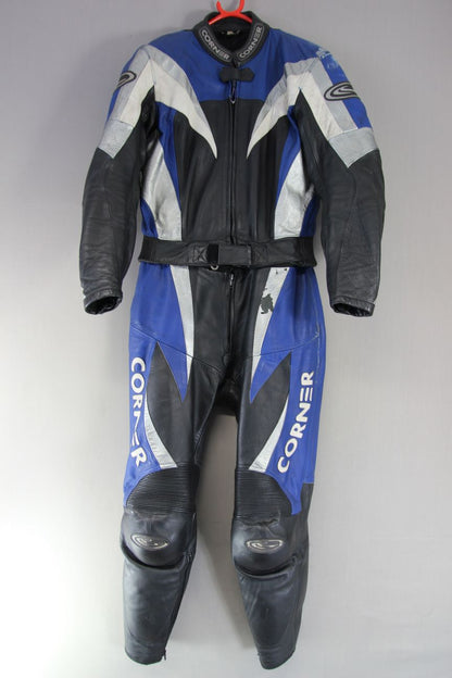 CORNER 2 PIECE BLACK, BLUE, SILVER & WHITE LEATHER BIKER SUIT + CE ARMOUR 36 IN