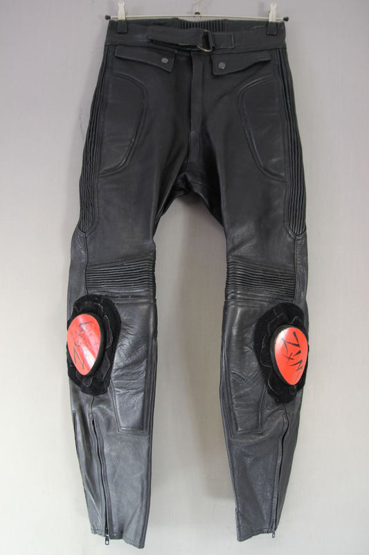 J&S BLACK LEATHER BIKER TROUSERS WITH KNEE SLIDERS WAIST 30-32IN/INSIDE LEG 30IN