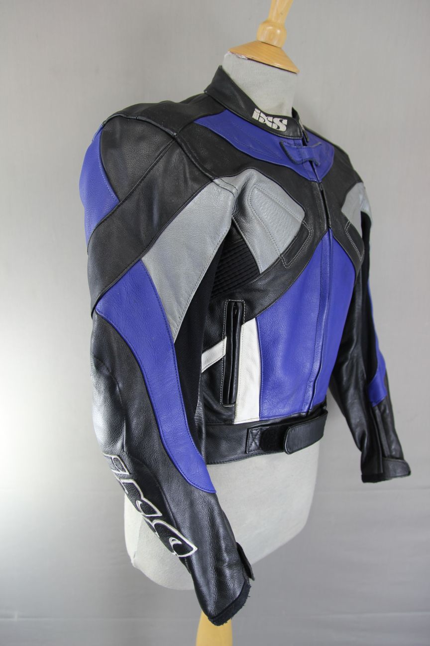 IXS BLACK, BLUE, SILVER & WHITE LEATHER BIKER JACKET WITH CE ARMOUR 32-34 INCH
