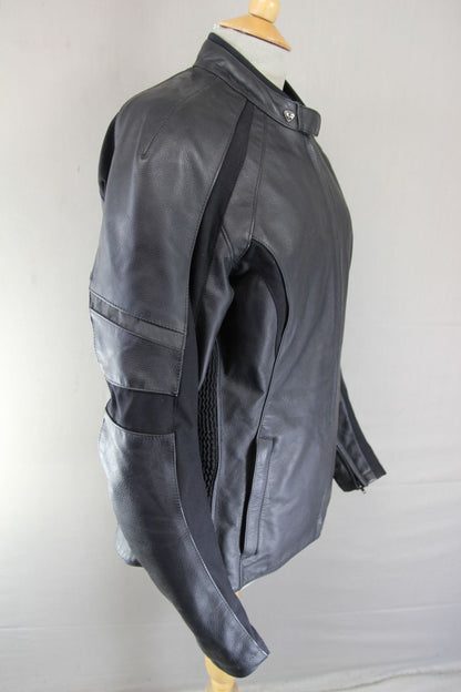TRIUMPH LADIES BLACK LEATHER BIKER JACKET WITH CE ARMOUR SIZE L/G 38 INCH CHEST