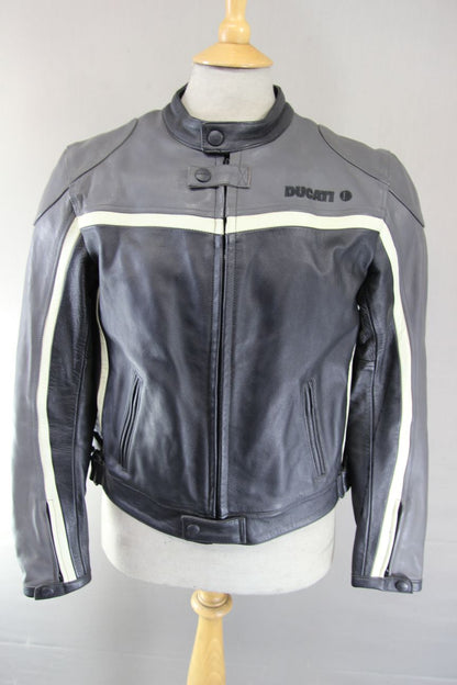 DUCATI ITALIAN MADE LEATHER BIKER JACKET WITH CE ARMOUR & THERMAL LINING 36 IN/S